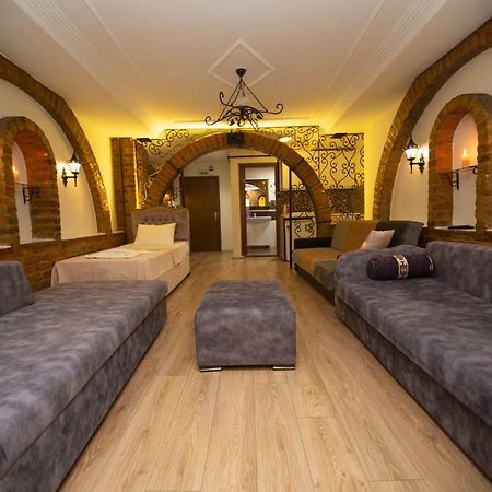 Desina Deluxe Apart อิสตันบูล ภายนอก รูปภาพ